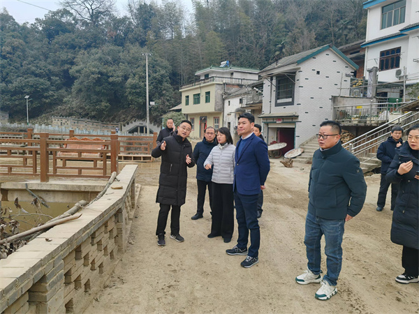1月7日，江卓琪副市長(zhǎng)帶隊(duì)督查賢源河災(zāi)后治理事宜。.jpg
